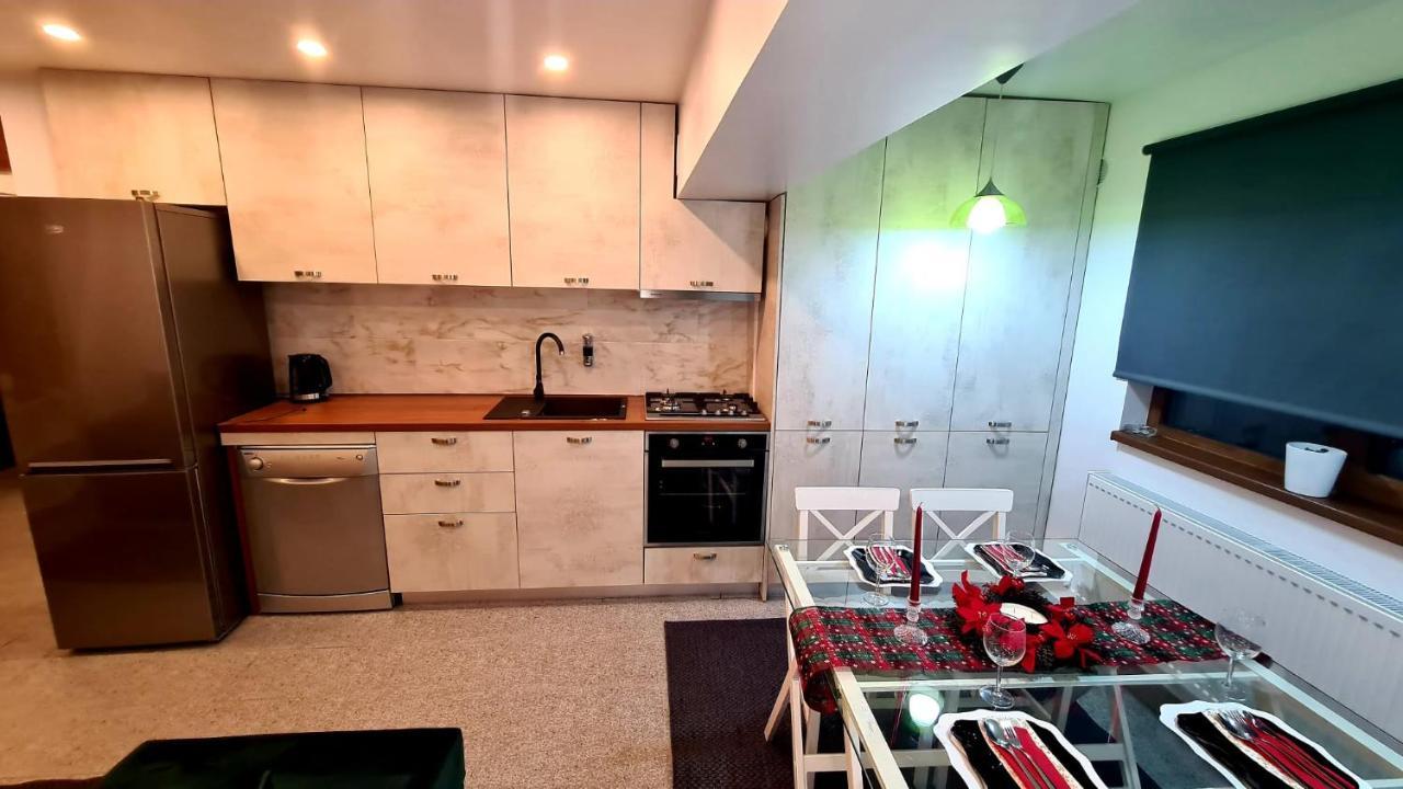شقة سوتْشافا  في La Fluturi Apartament المظهر الخارجي الصورة