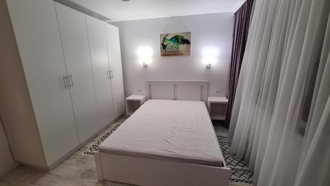 شقة سوتْشافا  في La Fluturi Apartament المظهر الخارجي الصورة