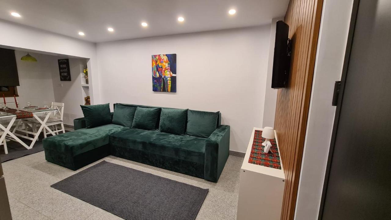 شقة سوتْشافا  في La Fluturi Apartament المظهر الخارجي الصورة
