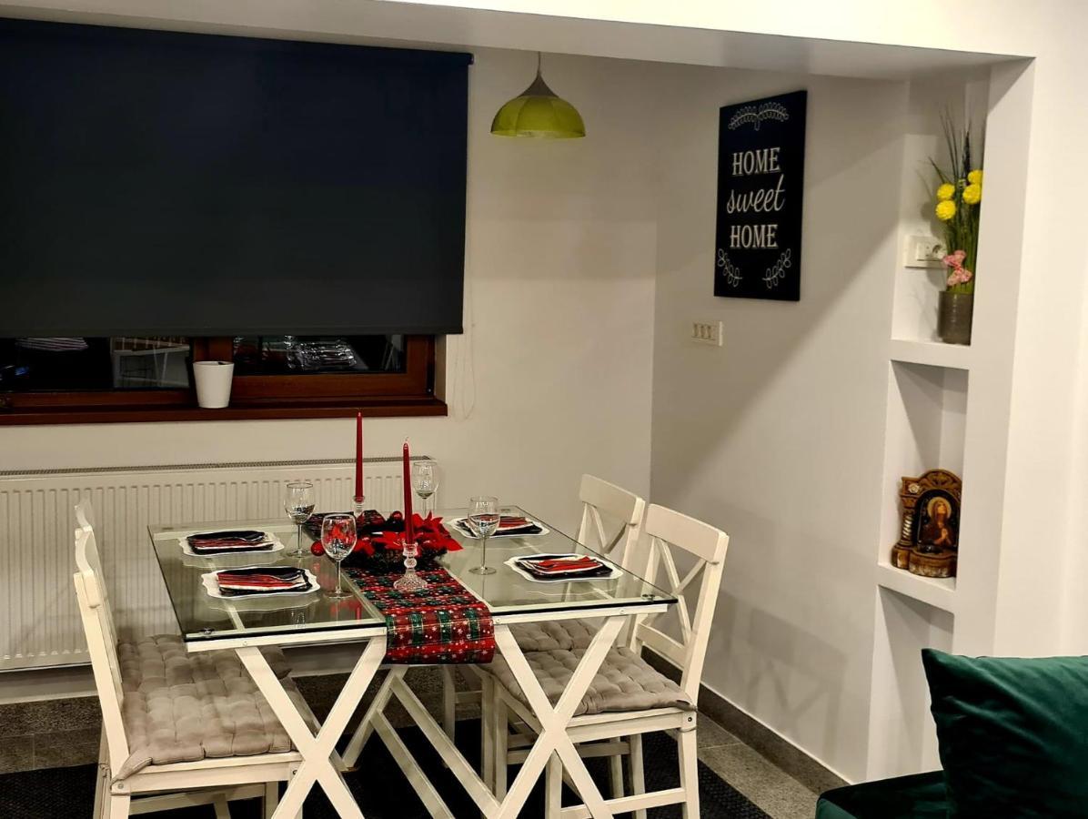 شقة سوتْشافا  في La Fluturi Apartament المظهر الخارجي الصورة