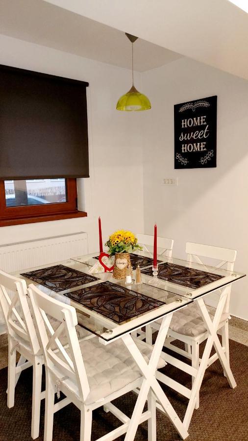 شقة سوتْشافا  في La Fluturi Apartament المظهر الخارجي الصورة